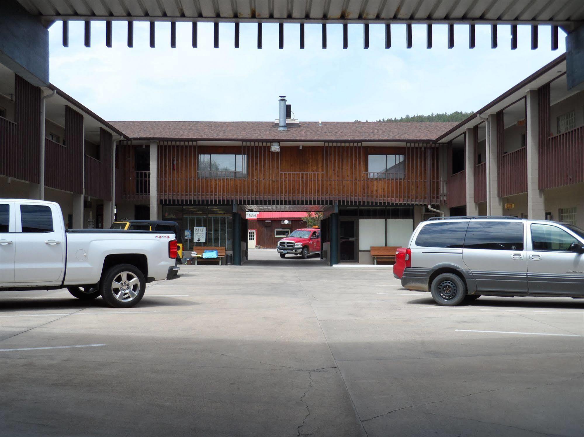 Bear Lodge Motel Sundance Eksteriør bilde